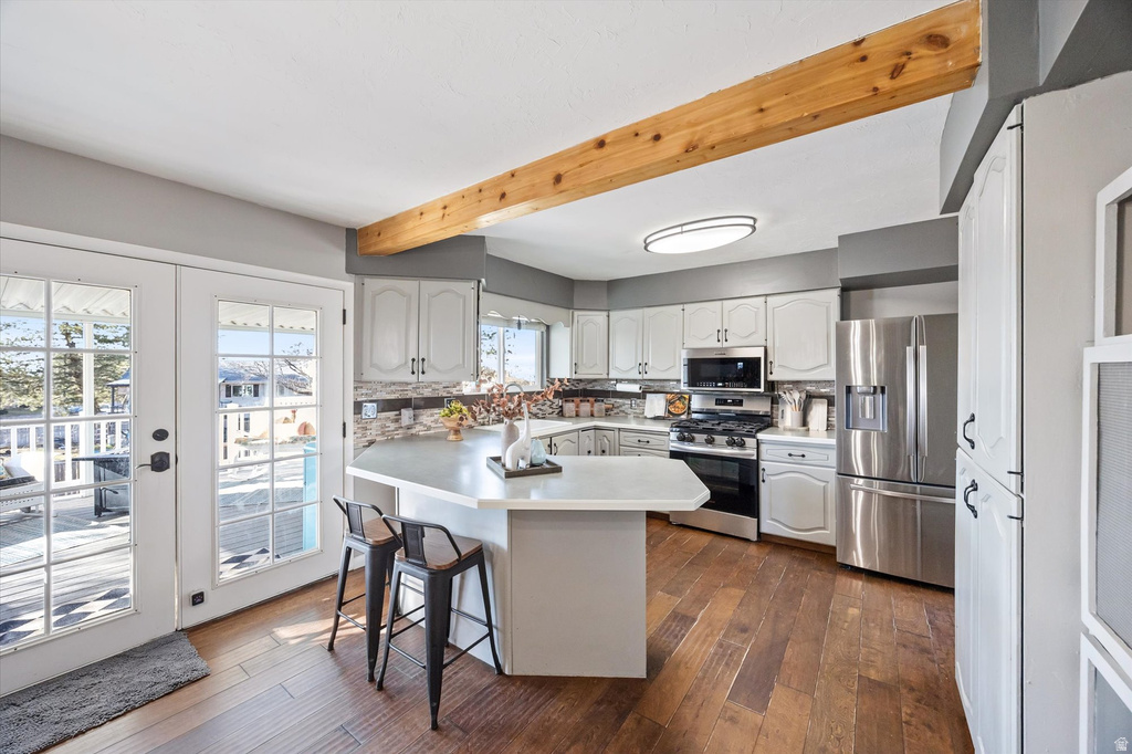 9472 S FOX HUNT DR Sandy, UT 84092