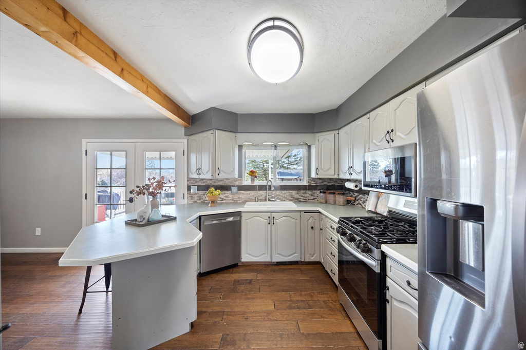 9472 S FOX HUNT DR Sandy, UT 84092