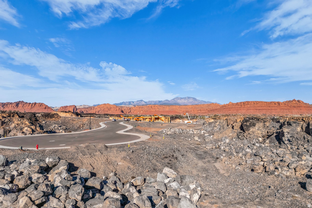 2431  PHIL SMITH CT Santa Clara, UT 84765