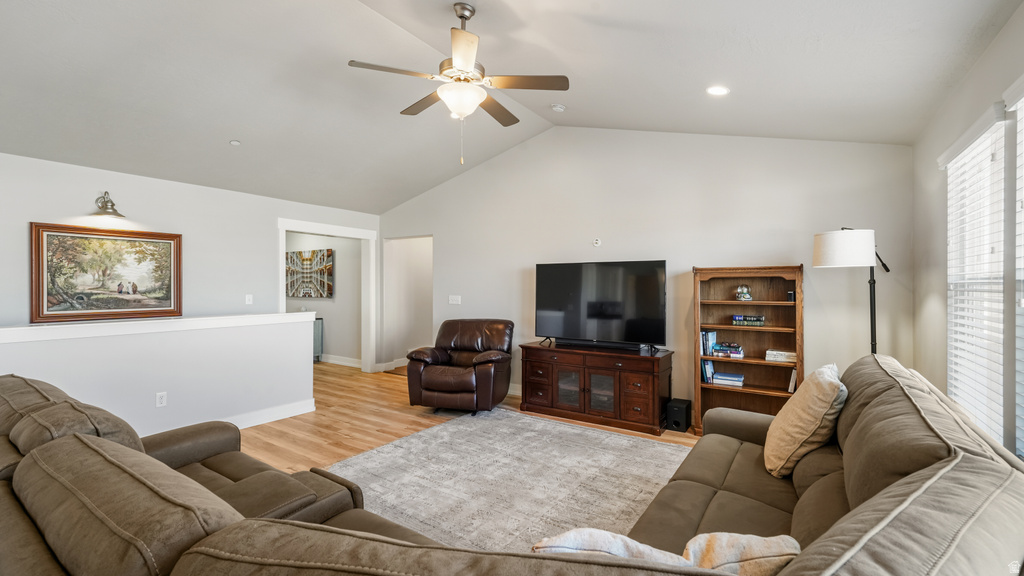 366 W SKY HAWK WAY Elk Ridge, UT 84651