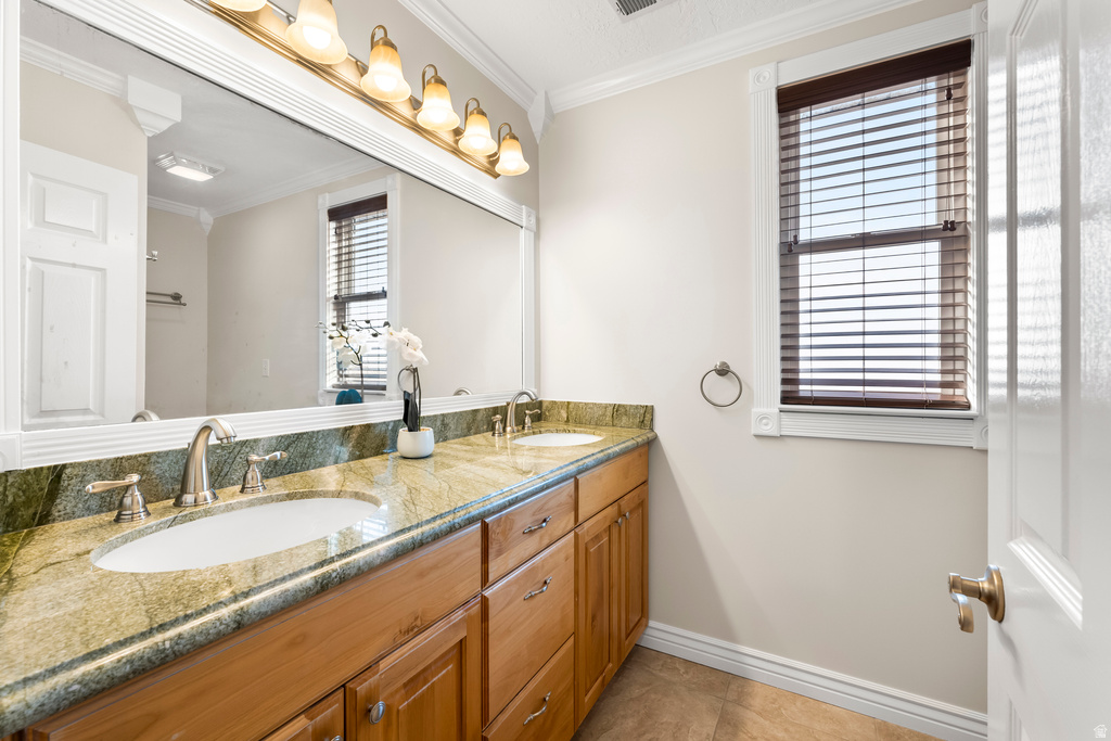 1786 ROSS DR Ogden, UT 84403