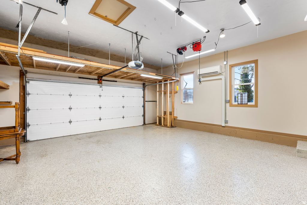 1786 ROSS DR Ogden, UT 84403