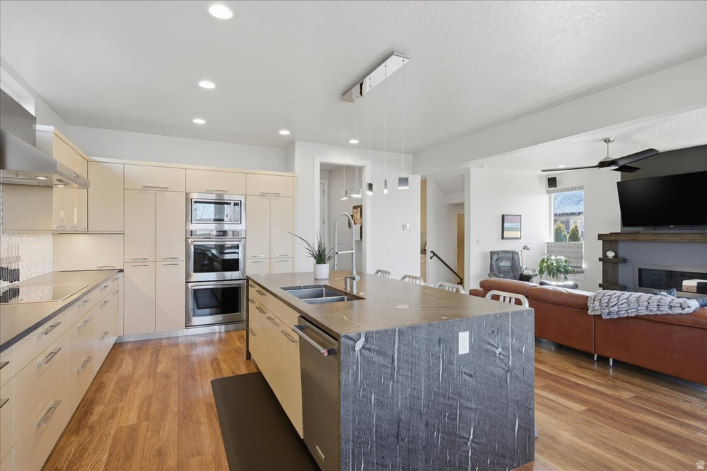 2758 S MELBOURNE ST Salt Lake City, UT 84106