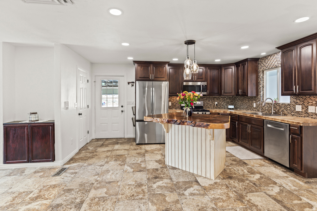 225 S 300 W Redmond, UT 84652