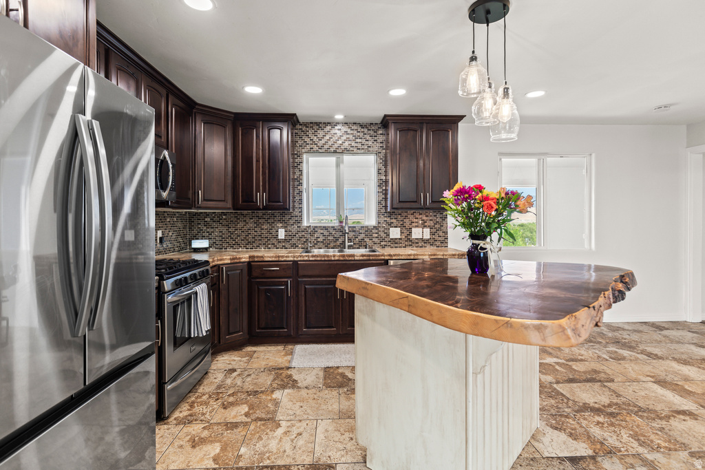 225 S 300 W Redmond, UT 84652