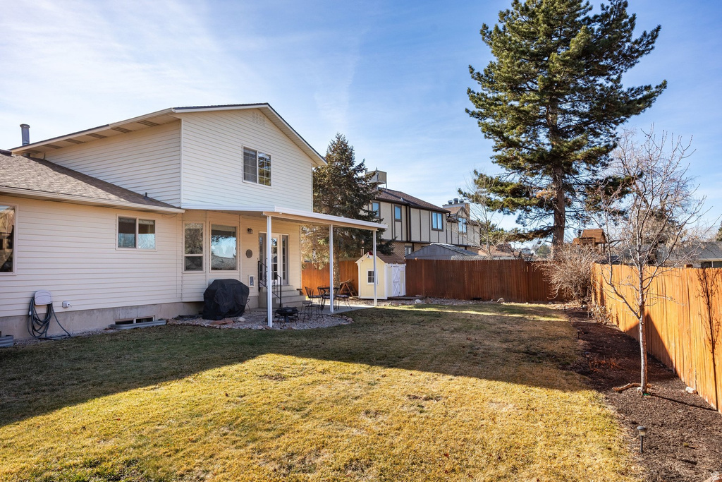 9206 S STERLING DR Sandy, UT 84093