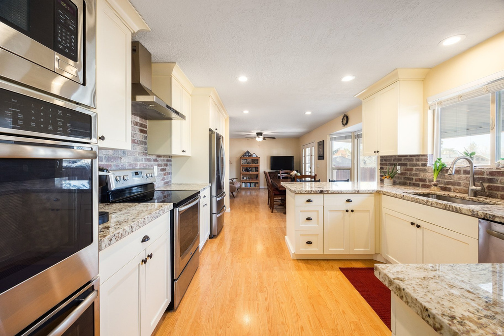 9206 S STERLING DR Sandy, UT 84093