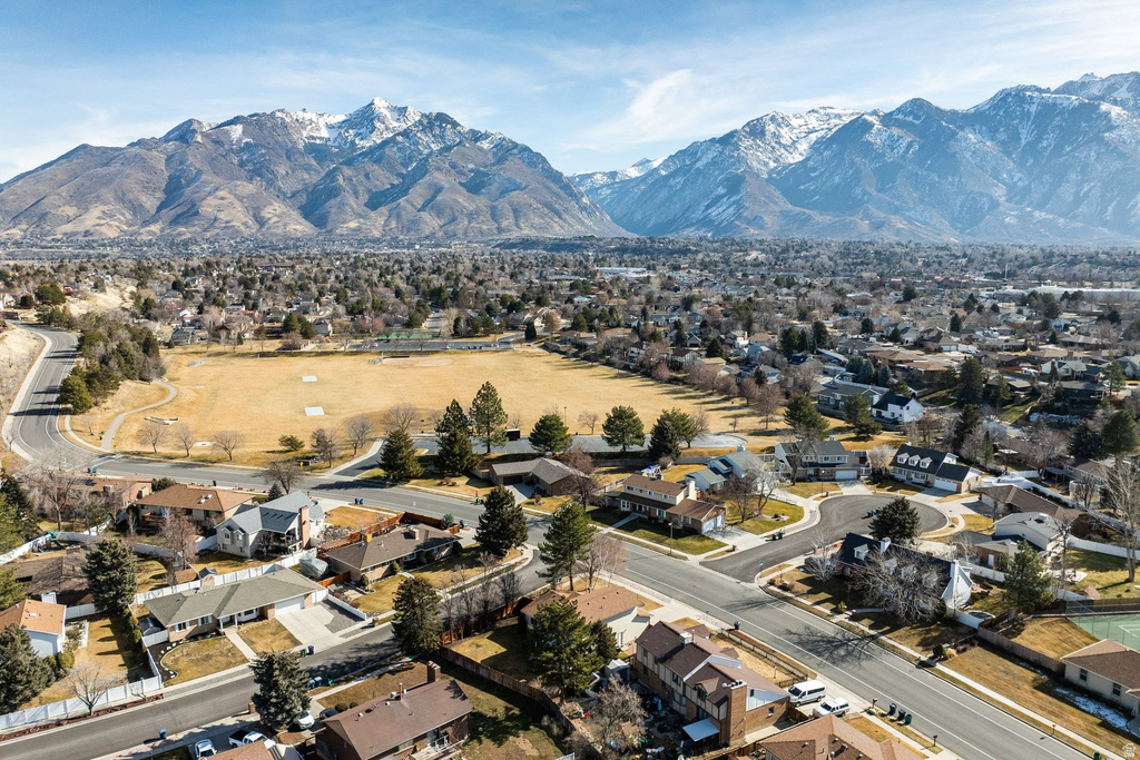 9206 S STERLING DR Sandy, UT 84093