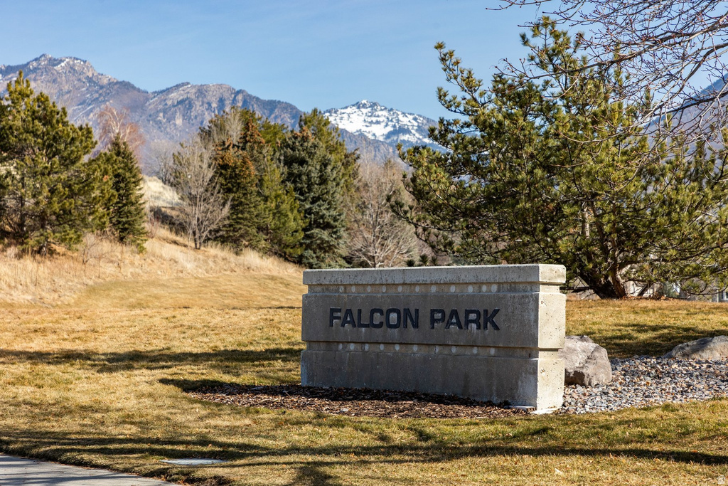 9206 S STERLING DR Sandy, UT 84093