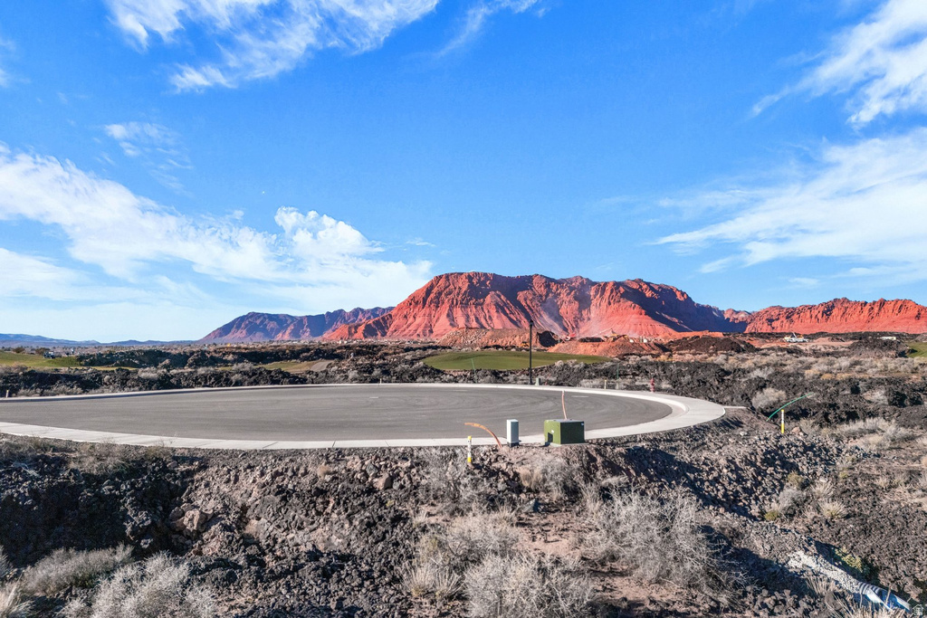 2442 S SOUTH VILLAGE DR Santa Clara, UT 84765