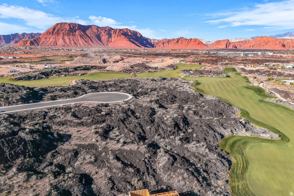 2442 S SOUTH VILLAGE DR Santa Clara, UT 84765