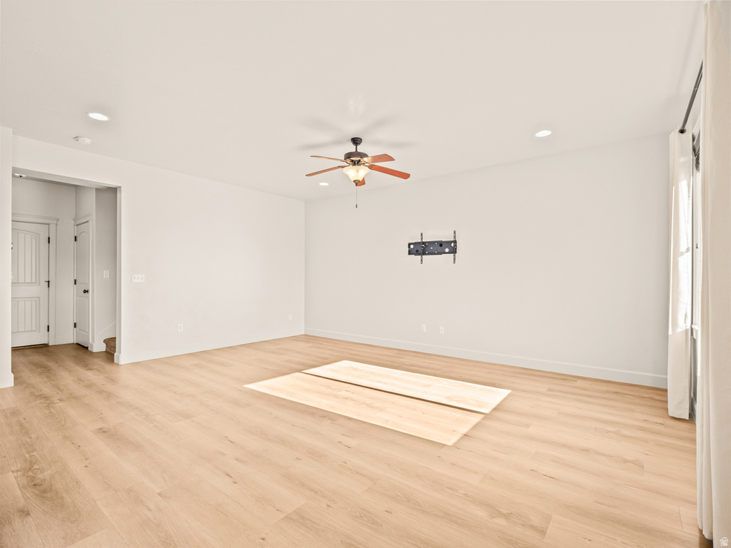 233 E BAYCREST DR Saratoga Springs, UT 84045