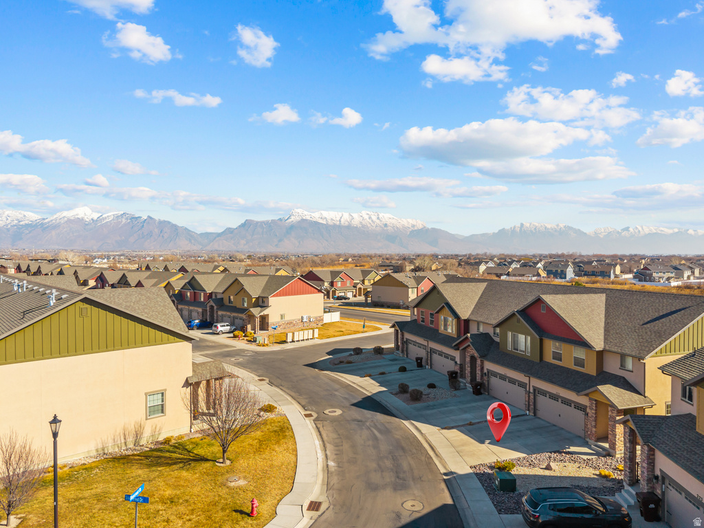 233 E BAYCREST DR Saratoga Springs, UT 84045