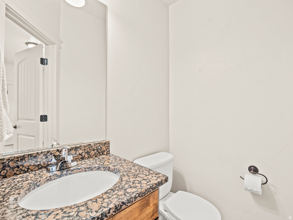 233 E BAYCREST DR Saratoga Springs, UT 84045