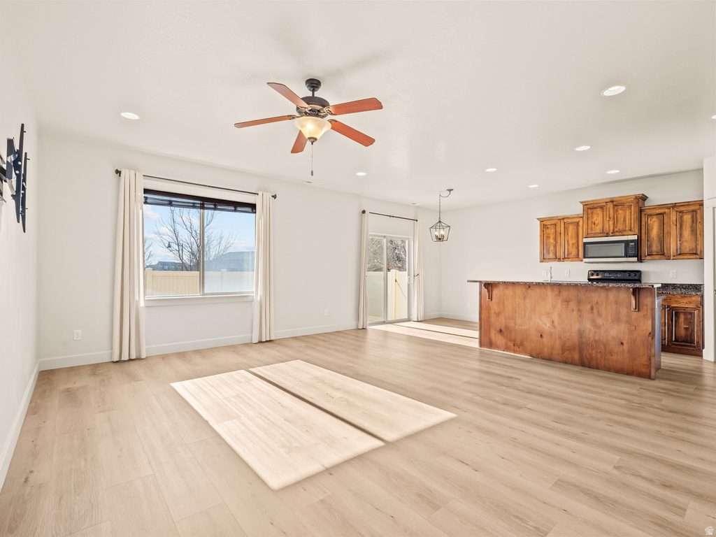 233 E BAYCREST DR Saratoga Springs, UT 84045