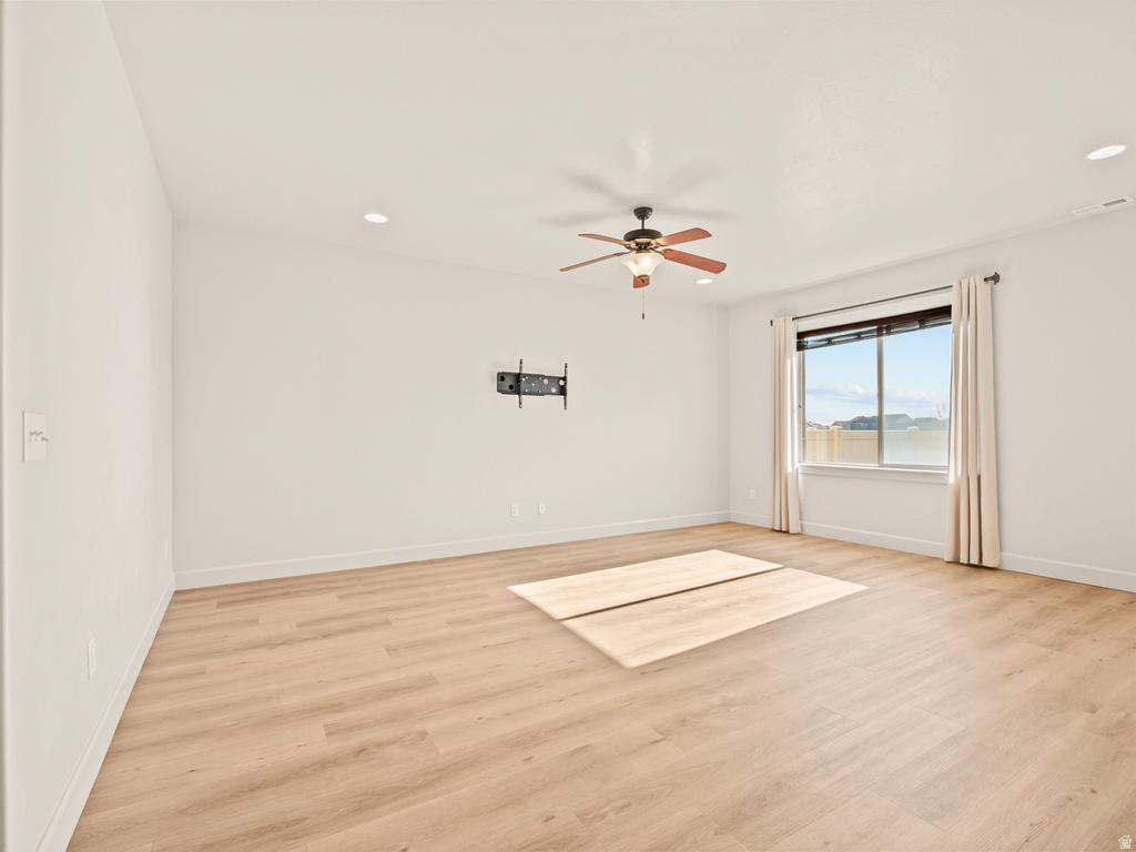 233 E BAYCREST DR Saratoga Springs, UT 84045