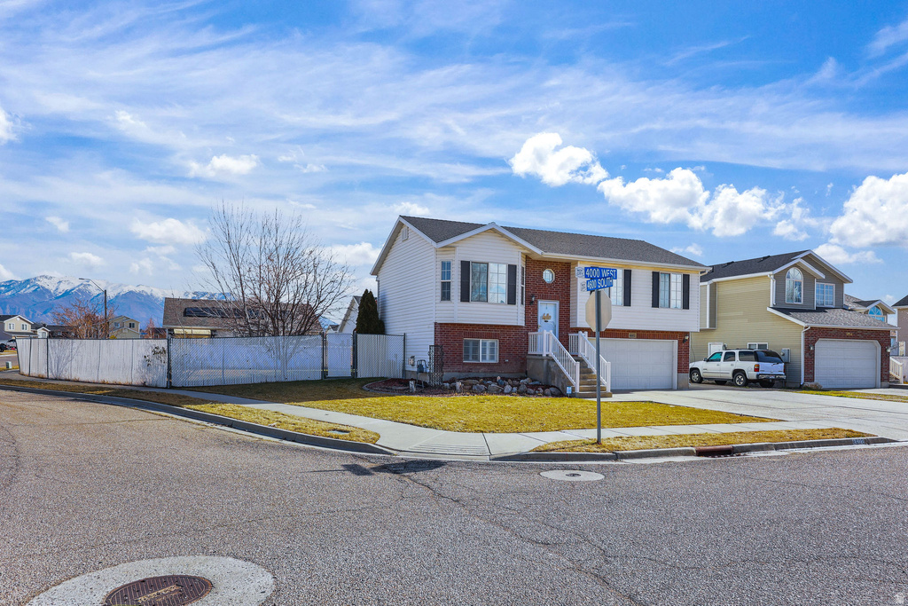 4602 S 4000 W Roy, UT 84067