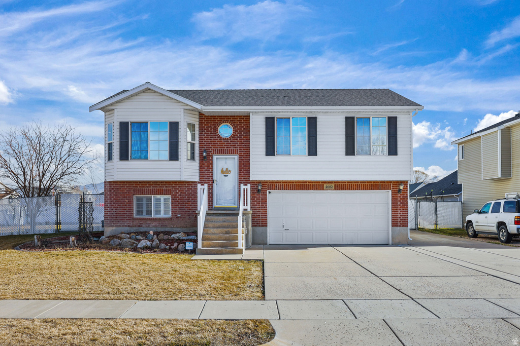 4602 S 4000 W Roy, UT 84067