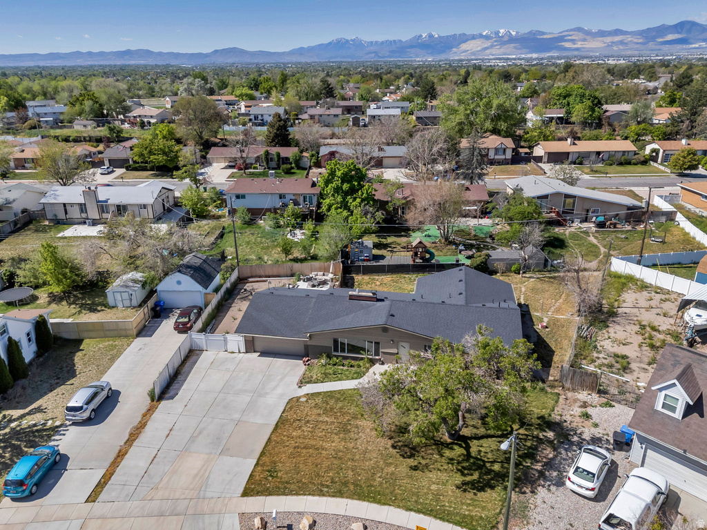 6266 S MARGRAY DR Taylorsville, UT 84129