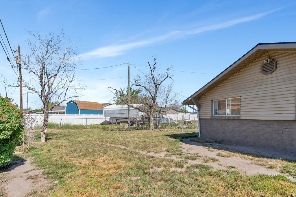 6266 S MARGRAY DR Taylorsville, UT 84129