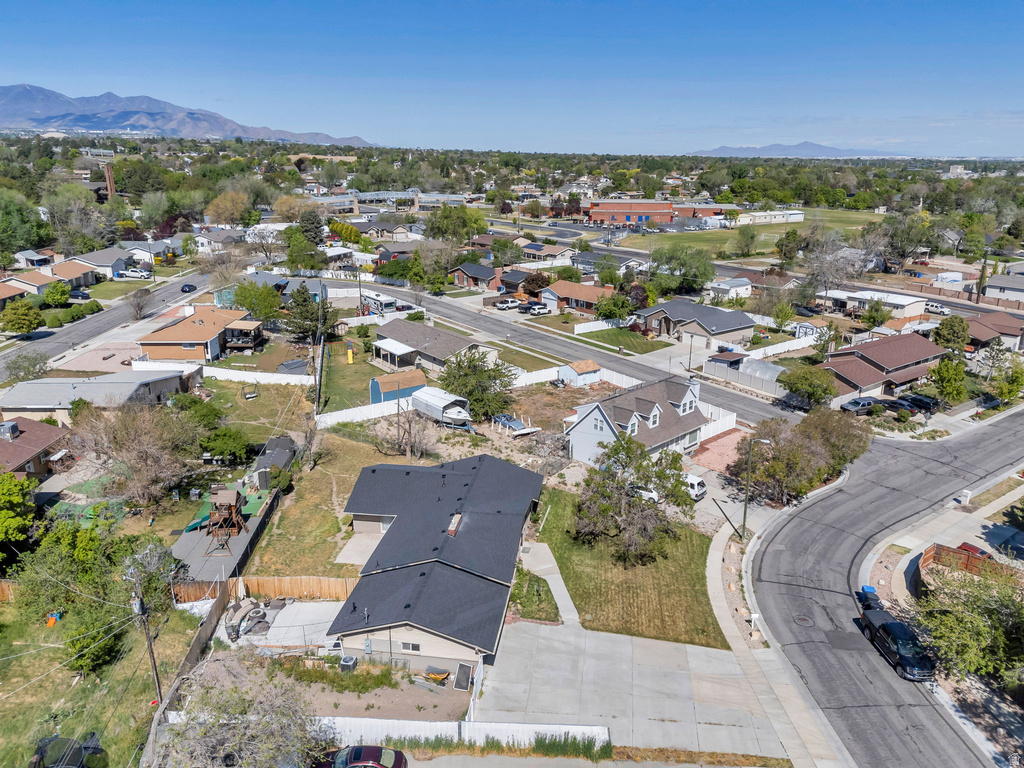 6266 S MARGRAY DR Taylorsville, UT 84129