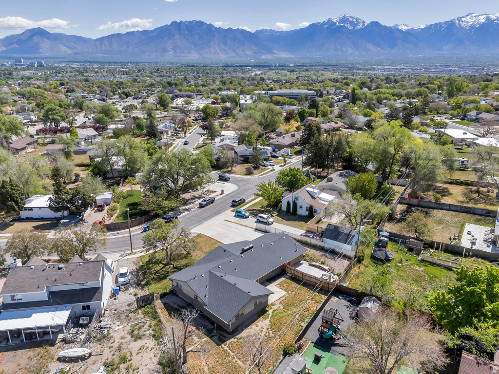 6266 S MARGRAY DR Taylorsville, UT 84129