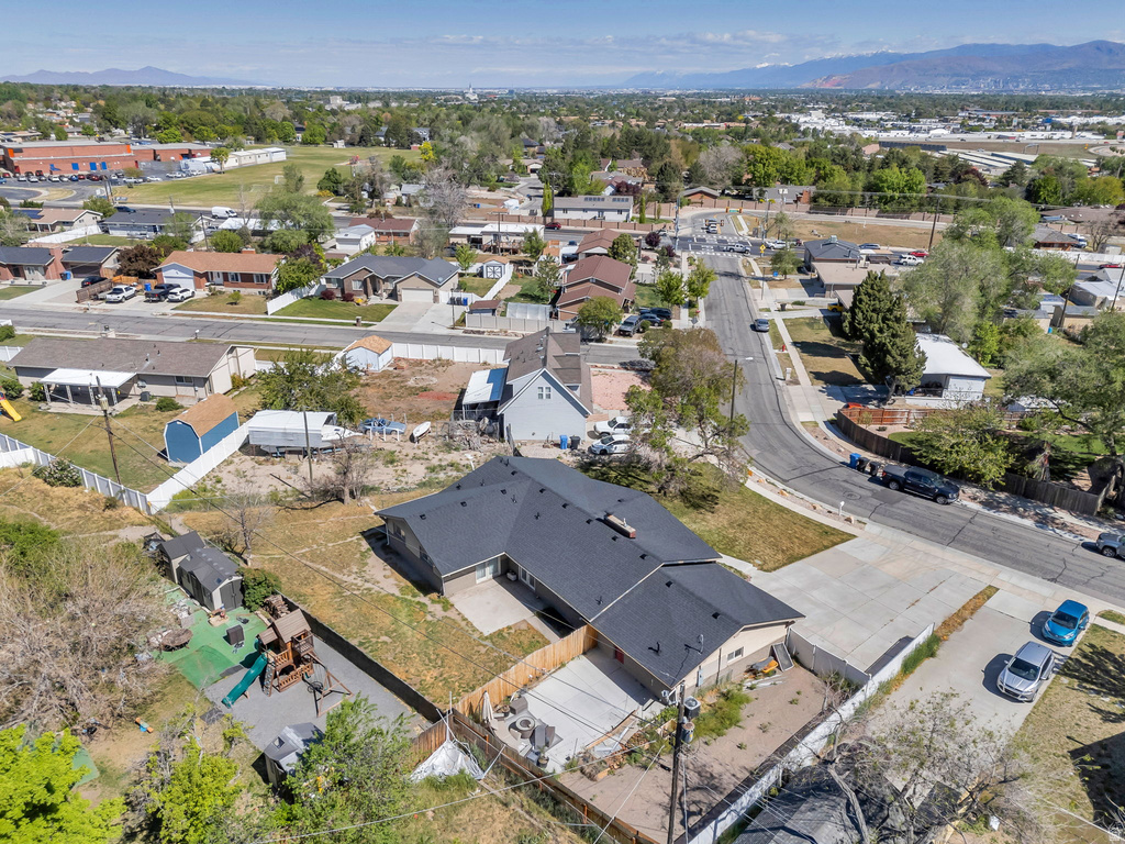 6266 S MARGRAY DR Taylorsville, UT 84129