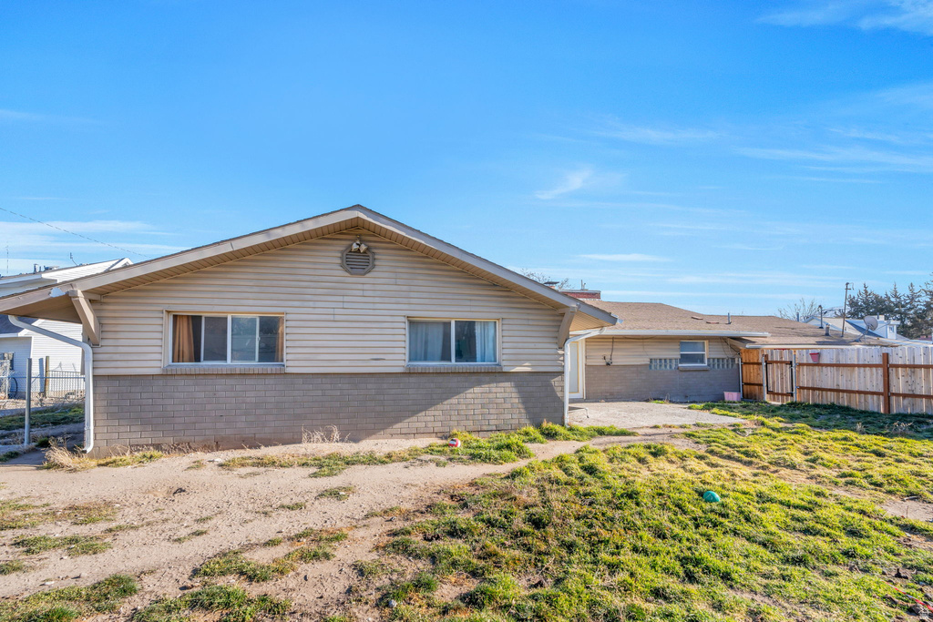 6266 S MARGRAY DR Taylorsville, UT 84129