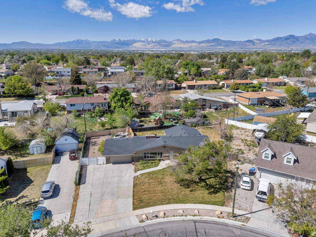6266 S MARGRAY DR Taylorsville, UT 84129