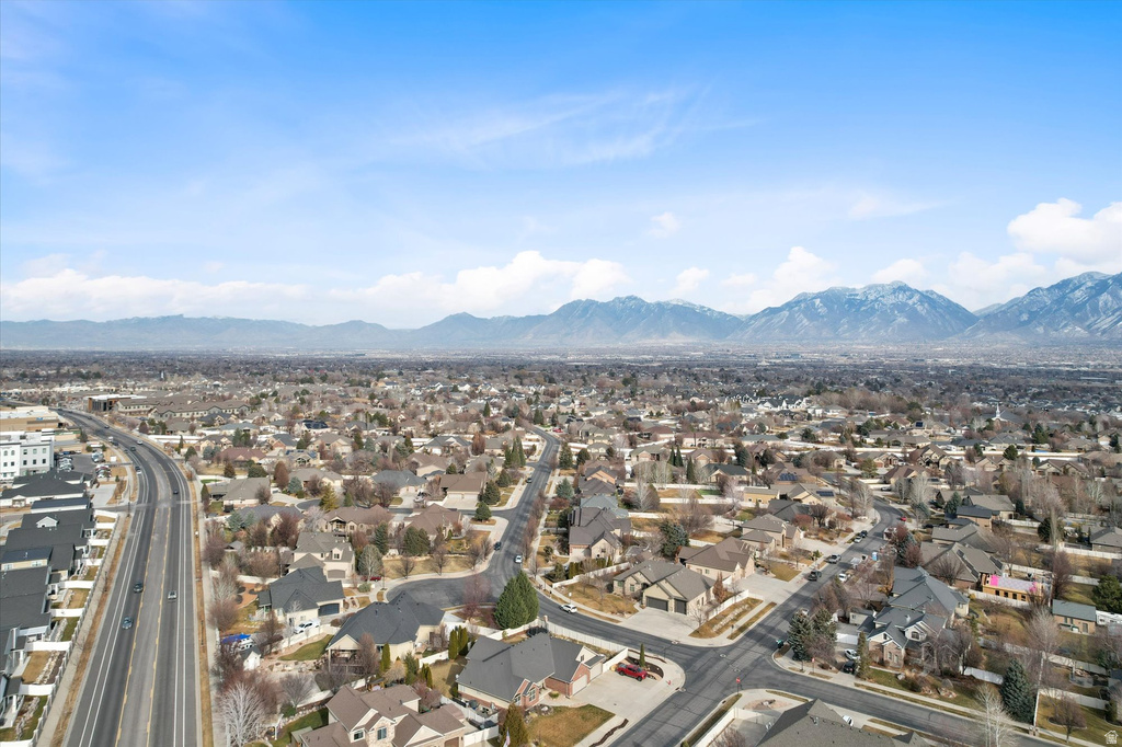 10778 S SINK HOLLOW CIR South Jordan, UT 84095
