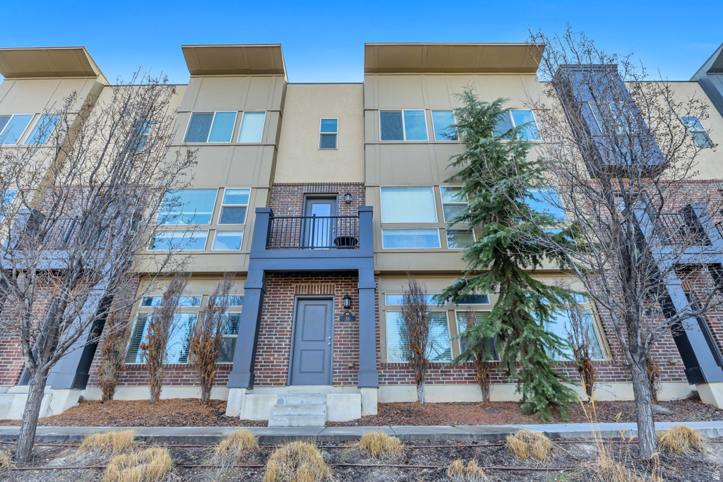 36 W TYTUS DR Murray, UT 84107