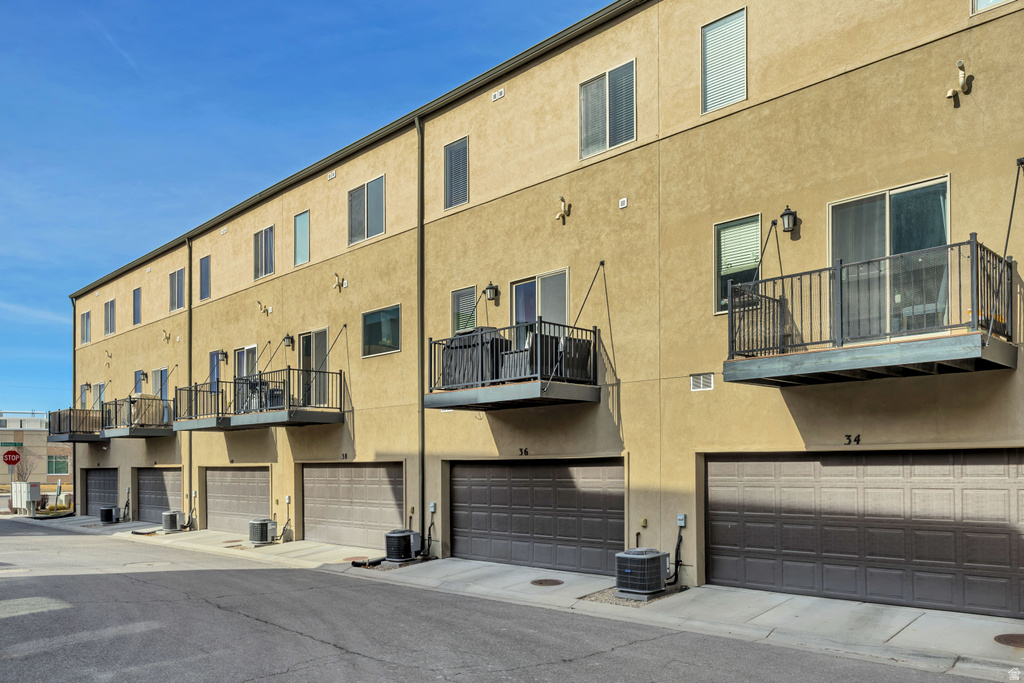 36 W TYTUS DR Murray, UT 84107