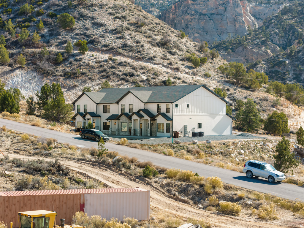 421 E WHITE SANDS WAY #B Orderville, UT 84758