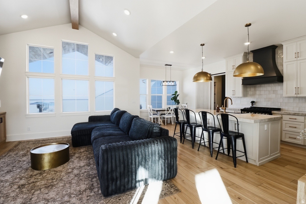 1087 E 160 N Hyde Park, UT 84318