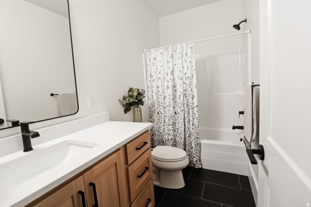 1087 E 160 N Hyde Park, UT 84318