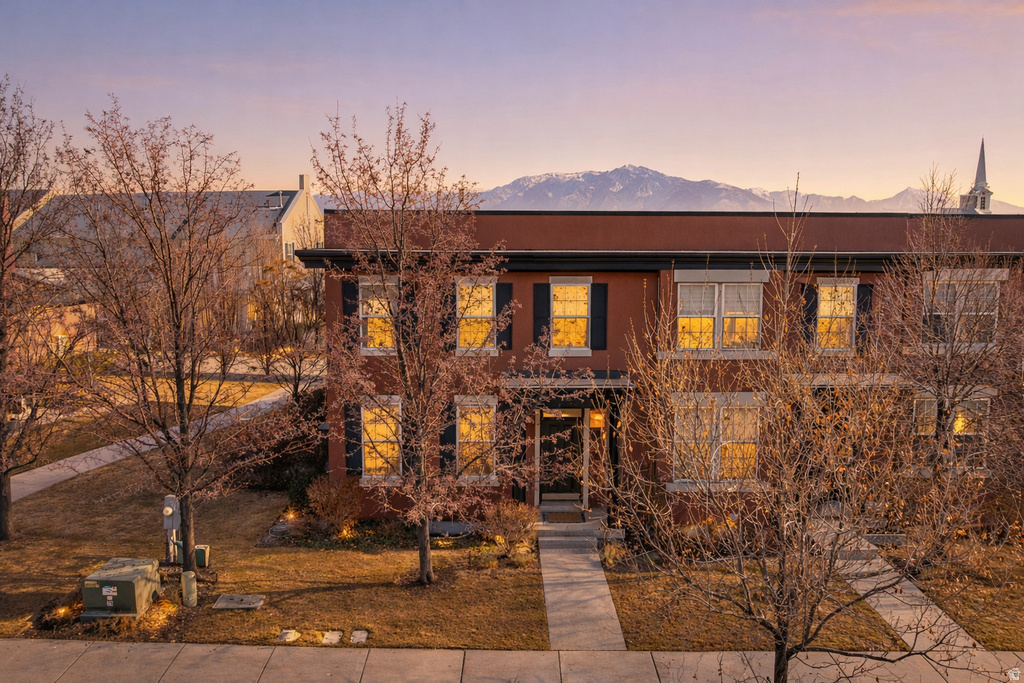 10637 S OQUIRRH LAKE RD South Jordan, UT 84009