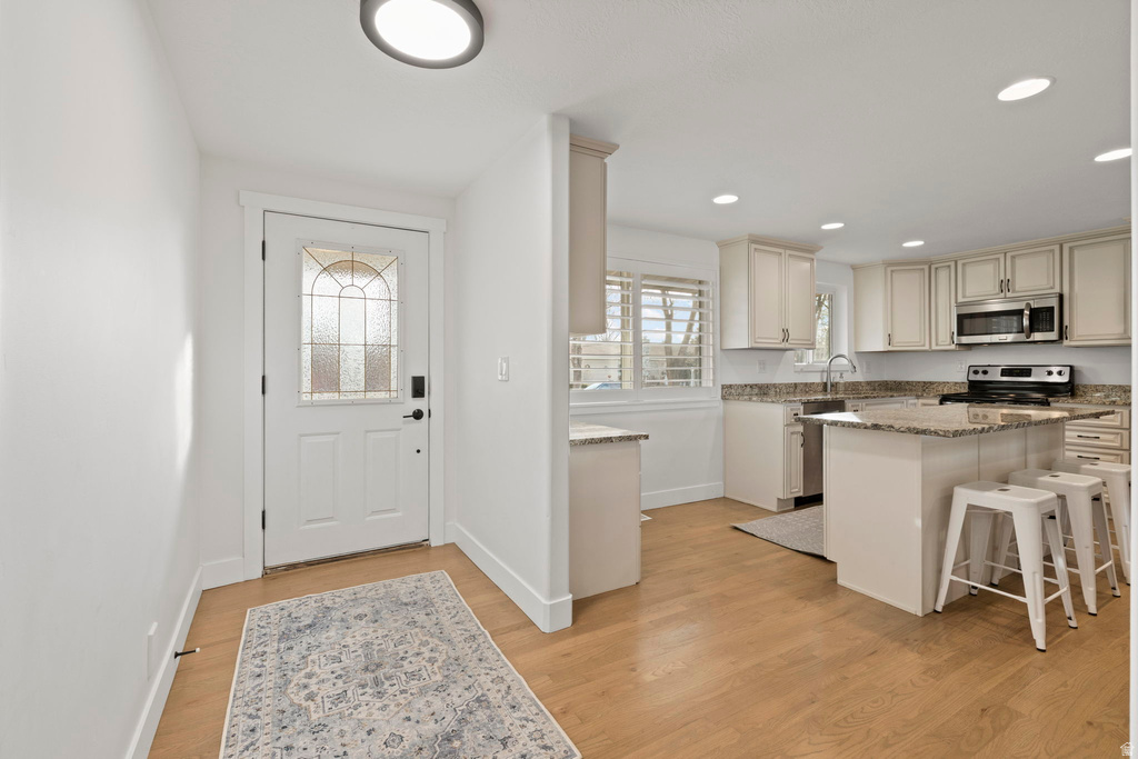 1611 E DEAUVILLE AVE Murray, UT 84121