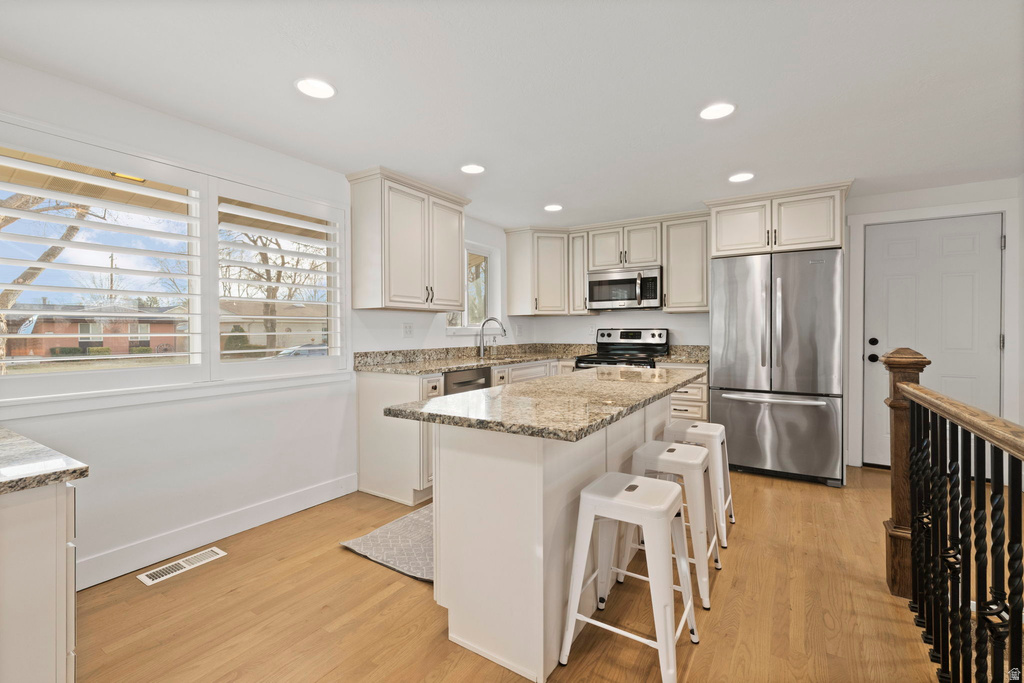 1611 E DEAUVILLE AVE Murray, UT 84121