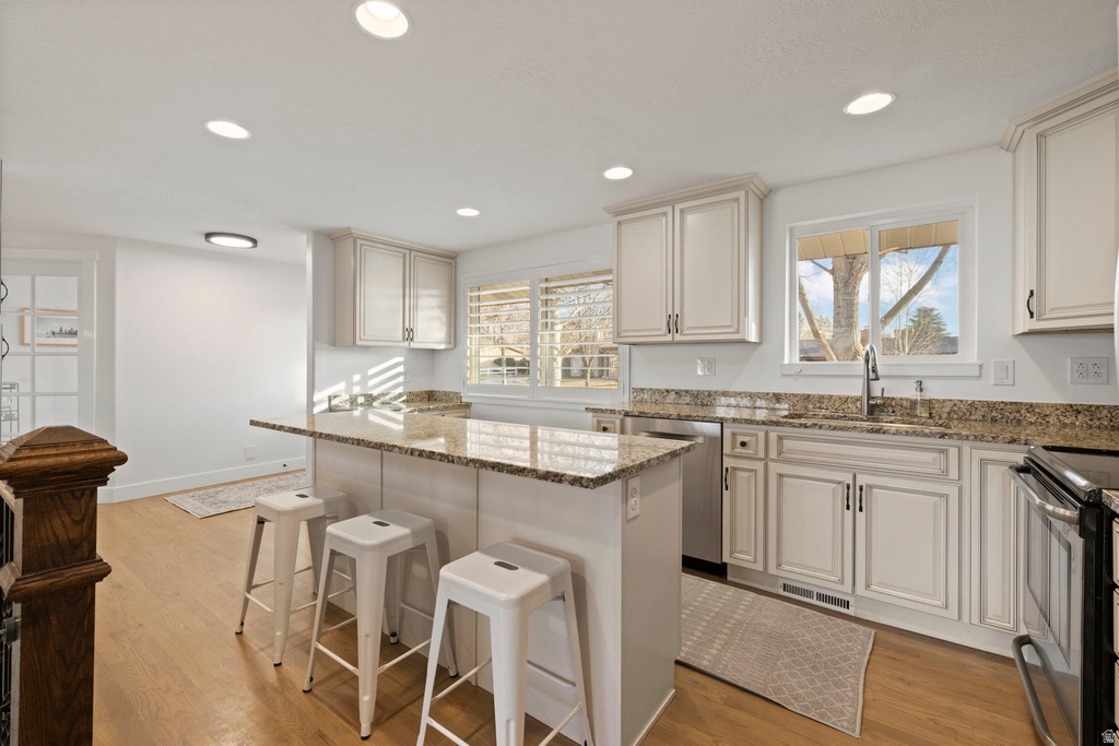 1611 E DEAUVILLE AVE Murray, UT 84121