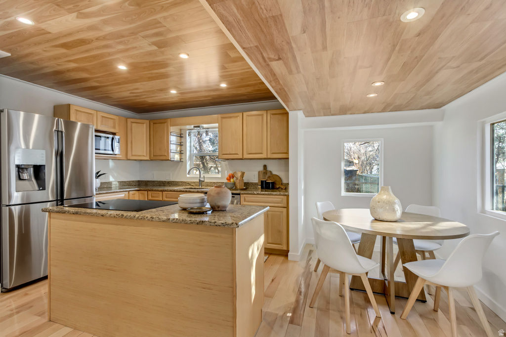 611 W BEYNON CT Midvale, UT 84047