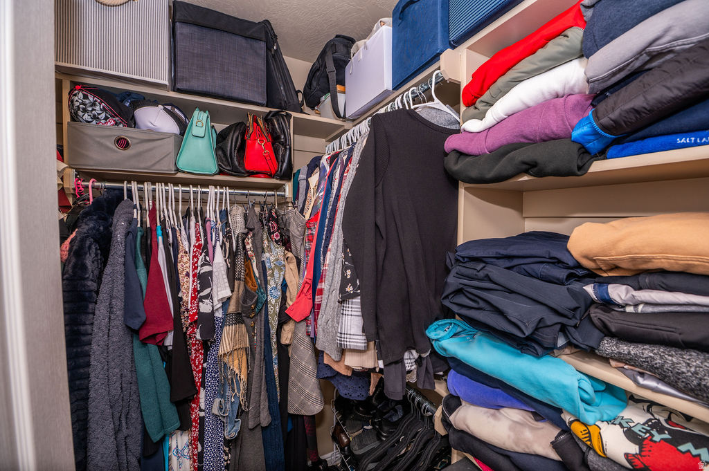 5432 W BRENTFORD CT West Valley City, UT 84120