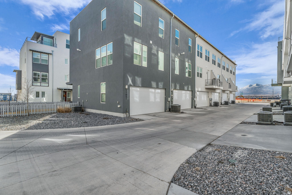 11059 S FREESTONE RD South Jordan, UT 84095