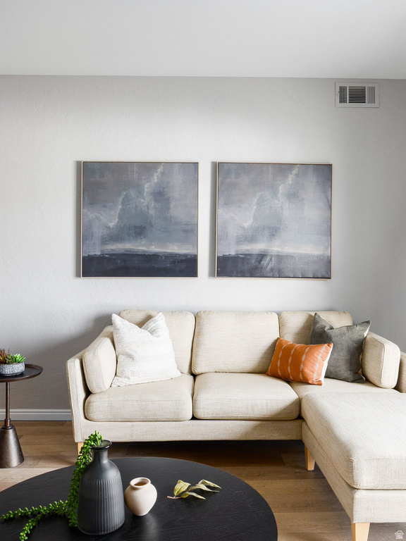 3992 S CHASE BROOKE LN #102 Salt Lake City, UT 84107