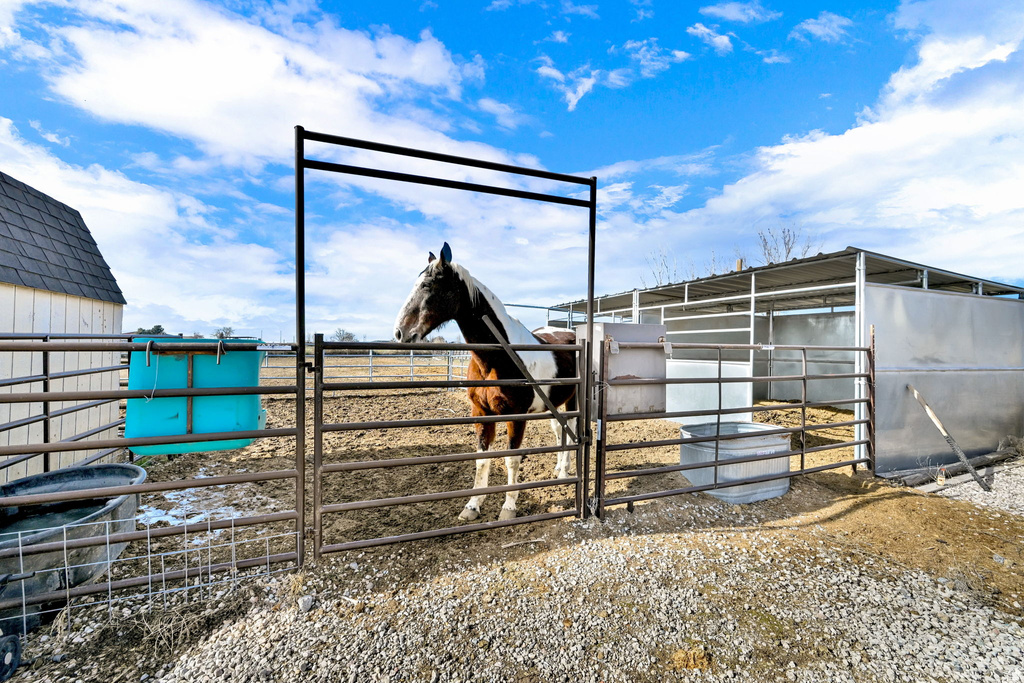 5585 S 6950 W Hooper, UT 84315