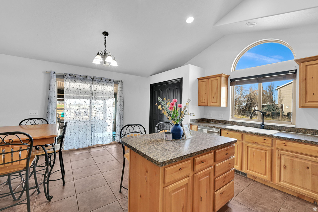 5585 S 6950 W Hooper, UT 84315