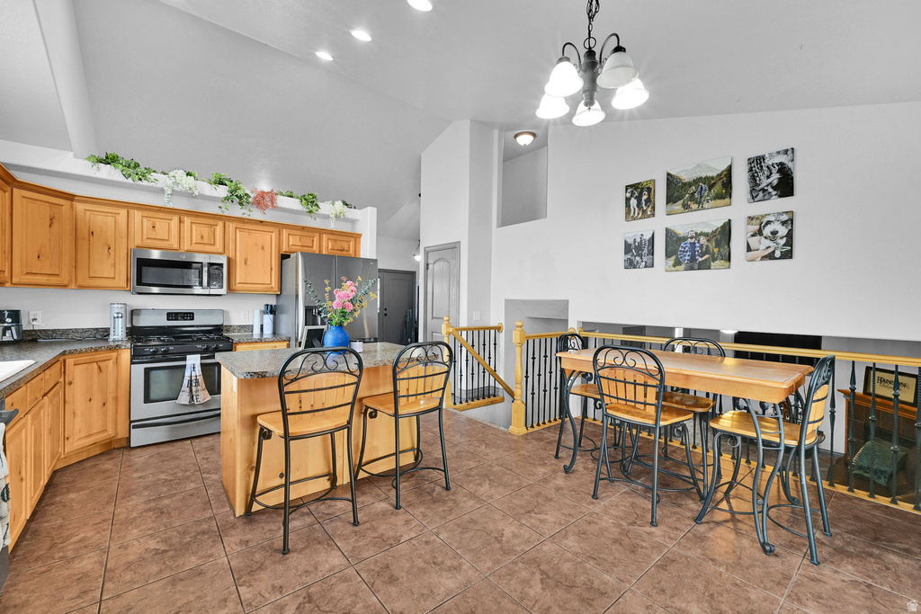 5585 S 6950 W Hooper, UT 84315