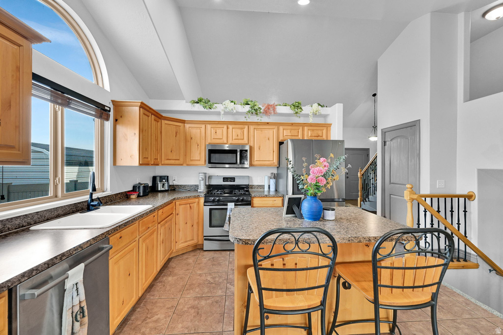 5585 S 6950 W Hooper, UT 84315