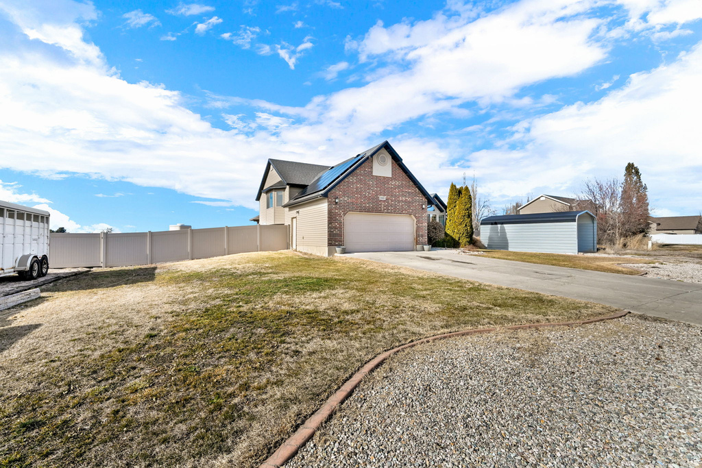 5585 S 6950 W Hooper, UT 84315