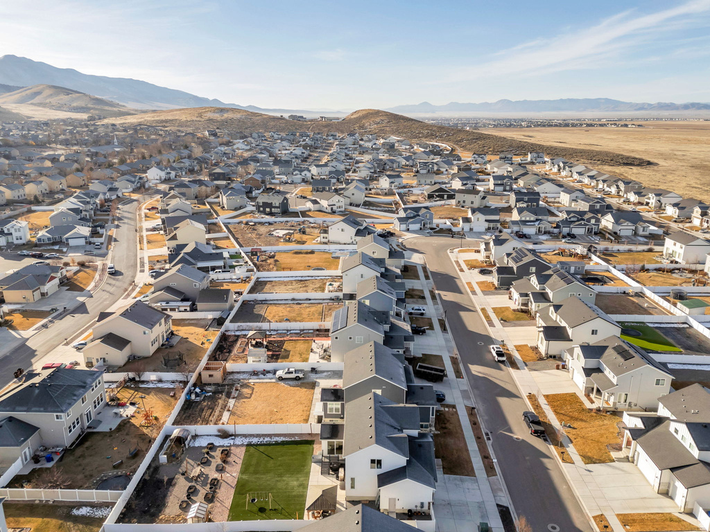 7940 N SEATTLE SLEW RD Eagle Mountain, UT 84005