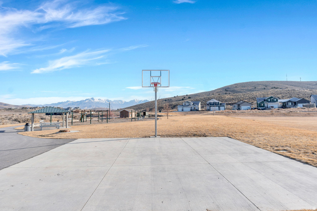 7940 N SEATTLE SLEW RD Eagle Mountain, UT 84005